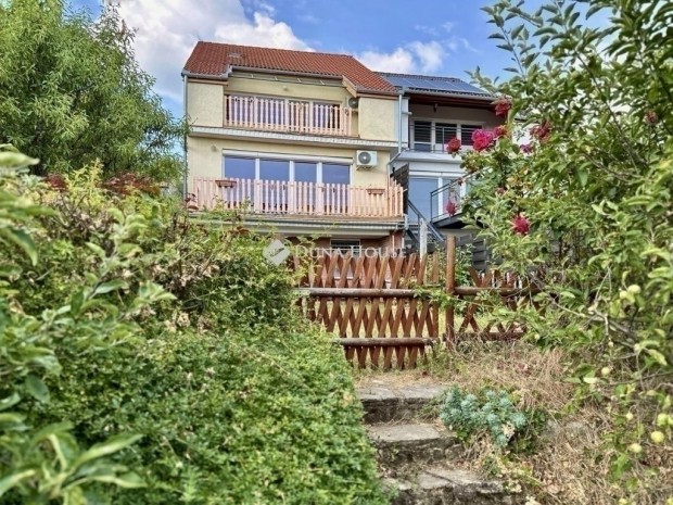 Elad� 200 nm-es h�z P�cs