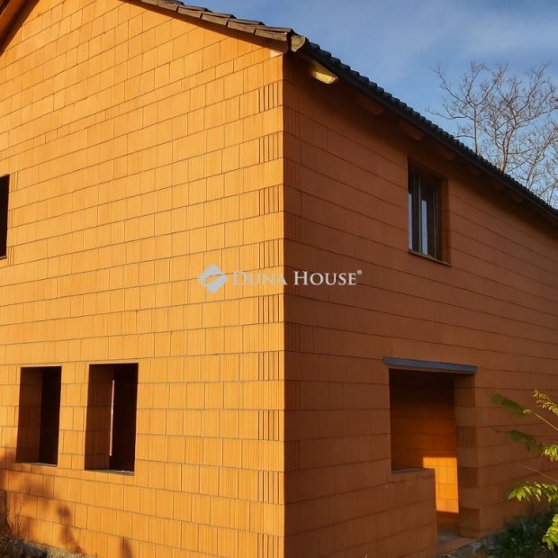 Elad� 200 nm-es h�z R�ckeve