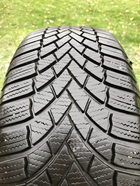 Elad 205/55R16-os Bridgestone Tli gumi!!