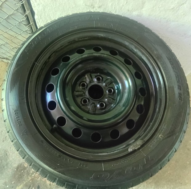 Elad� 205/55/R16 t�ligumi felnivel!