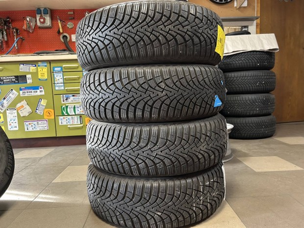 Elad 205/60 r16 Goodyear tli gumi!