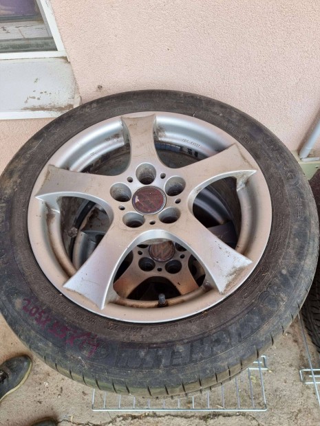 Eladó 205 / 55 R 16 autógumi felnivel együtt