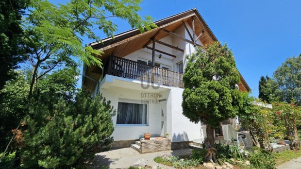 Elad� 207 nm-es h�z Balatonbogl�r