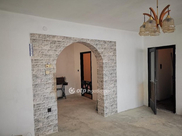 Elad� 208 nm-es h�z Dunaharaszti