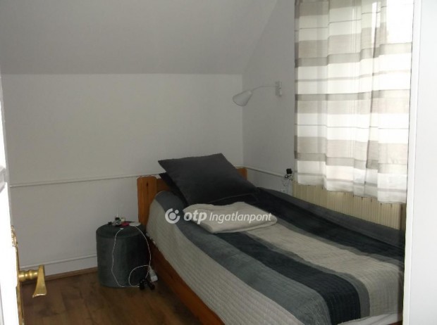 Elad� 210 nm-es h�z Abas�r