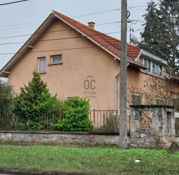 Elad� 210 nm-es h�z Budapest 16. ker. #4902595