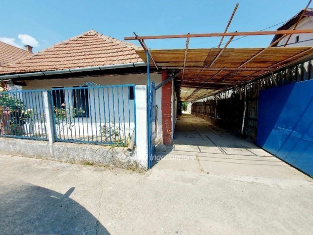 Elad� 210 nm-es h�z Miskolc