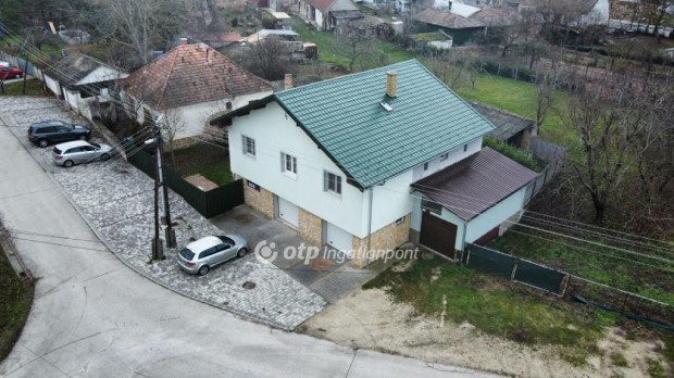 Elad� 210 nm-es h�z P�pakov�csi