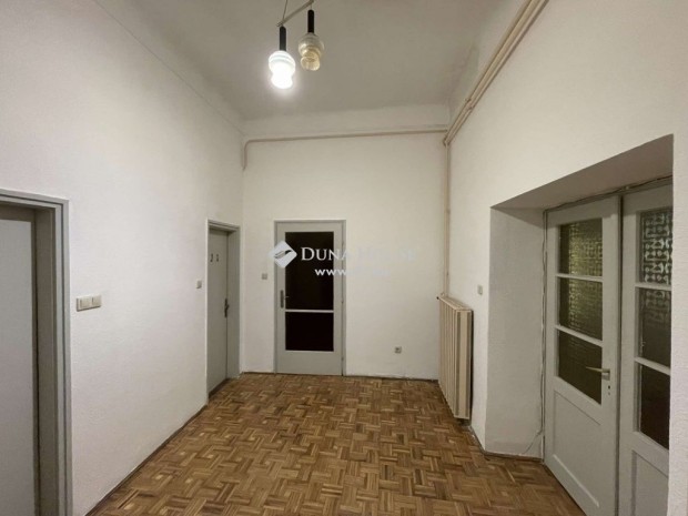 Elad� 213 nm-es h�z Szeged