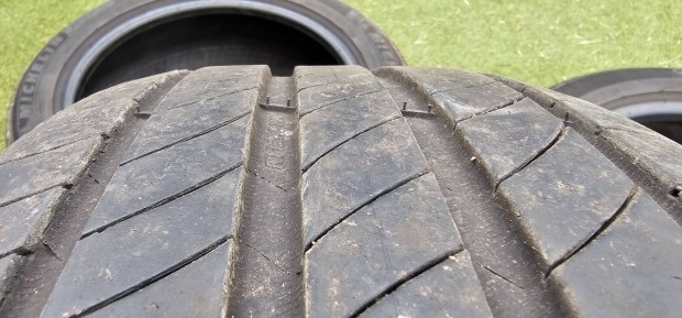 Eladó 215/50 R17 -es nyári gumi