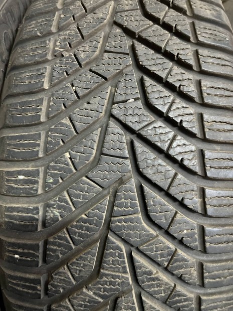 Elad� 215/60 R16 Yokohama V905 t�li gumi 4db