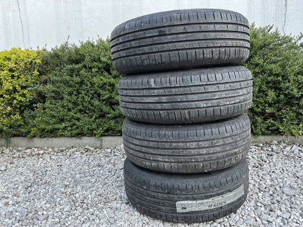 Eladó 215/60 r16 Minerva nyári gumi