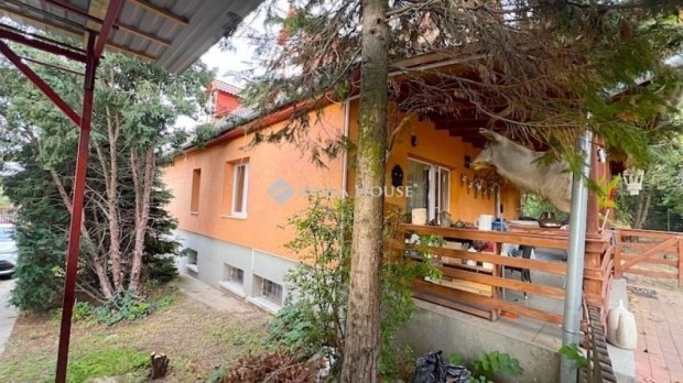 Elad� 218 nm-es h�z Erd�kertes