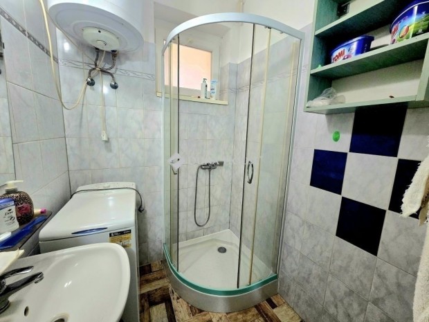 Elad� 21 nm-es lak�s P�cs