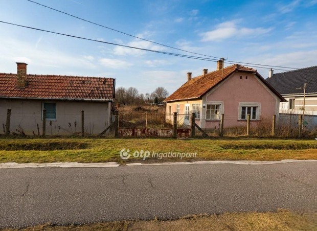 Elad� 2200 nm-es telek Ny�regyh�za