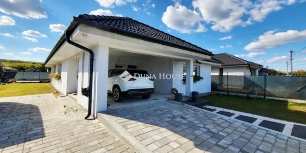 Elad� 220 nm-es h�z H�v�zgy�rk