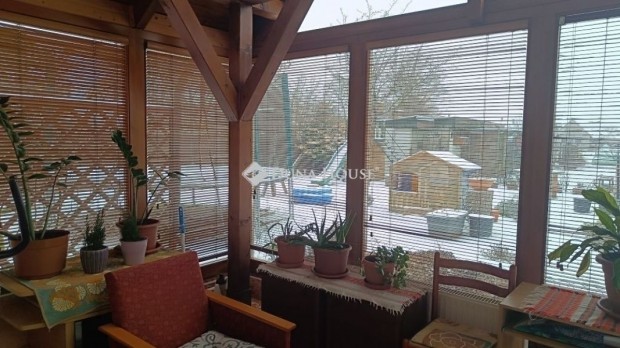 Elad� 222 nm-es h�z Szentm�rtonk�ta