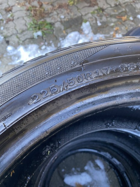 Elad 225/50 r17mret tli gumi