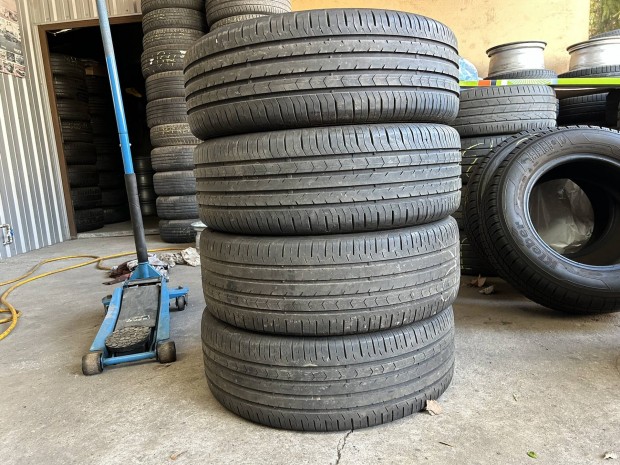 Eladó 225/60 r17 Continental nyári!