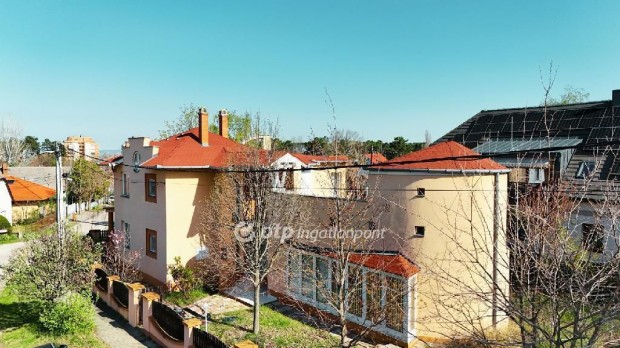 Elad� 225 nm-es h�z Si�fok