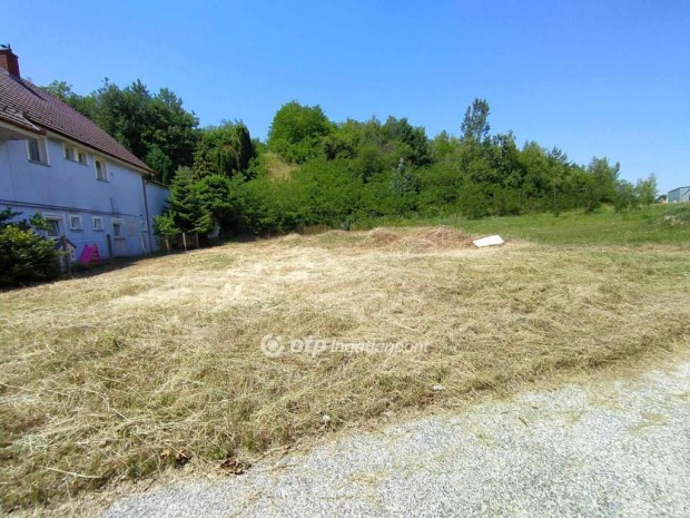 Elad� 2334 nm-es telek Zalaegerszeg