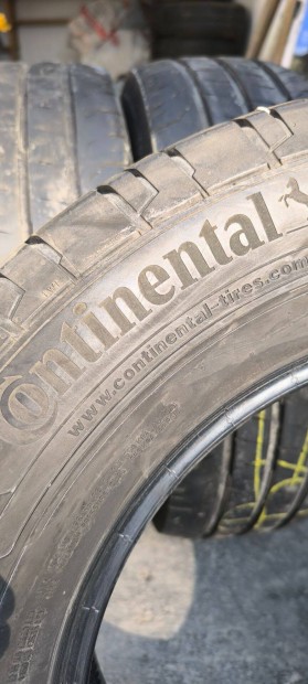 Eladó 235/65R16C Continental