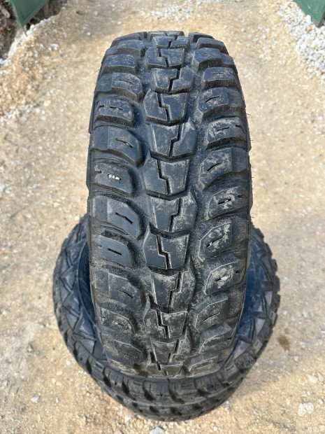 Elad 235/75 R15 Kumho Road Ventura MT