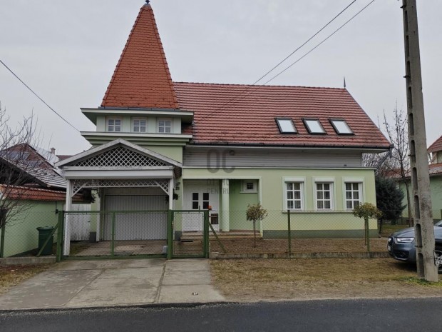 Elad� 236 nm-es h�z Cegl�d