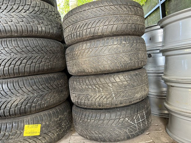 Elad 245/45 r19 Goodyear defekttr tli gumi!