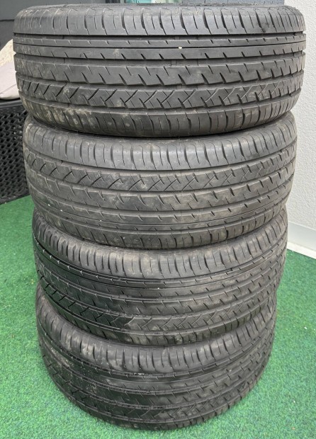 Eladó 265/45 R21 nyári gumi garnitúra