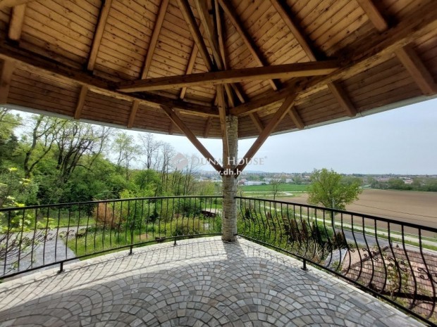 Elad� 274 nm-es h�z Bonyh�d