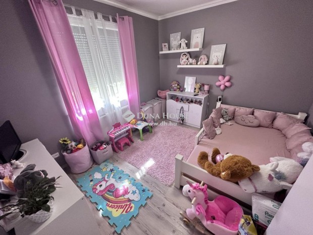 Elad� 280 nm-es h�z �ll�