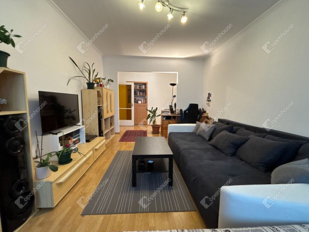 Elad� 2. emeleti lak�s Gy�r