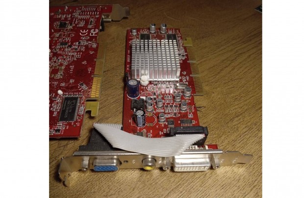 Elad 2 darab ATI Radeon AGP R92LE D33053 videokrtya jelkpes ron