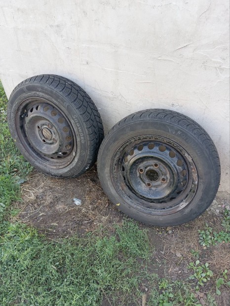 Eladó 2 db 145/70 r13 utánfutó gumi