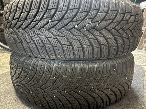 Elado 2 db 195/65R15 tligumi
