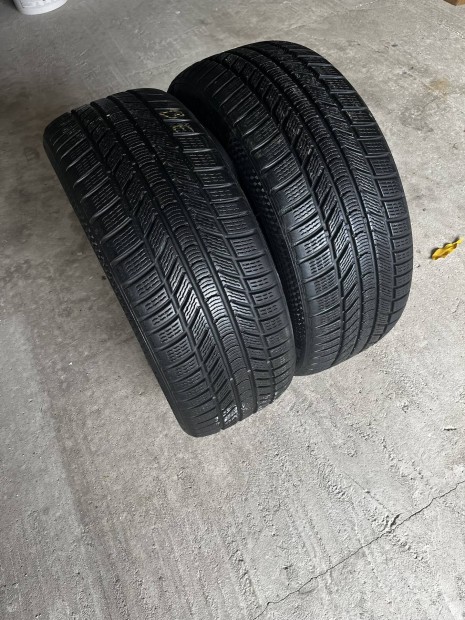 Eladó 2 db Continental 225/45 R18 téli gumi