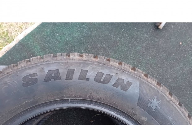 Elado 2 db Saulin tligumi 205/65 16"