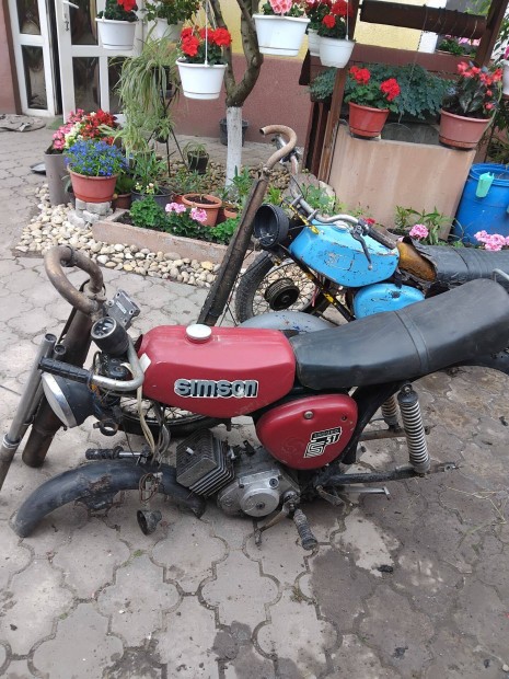 Eladó 2 db donor Simson