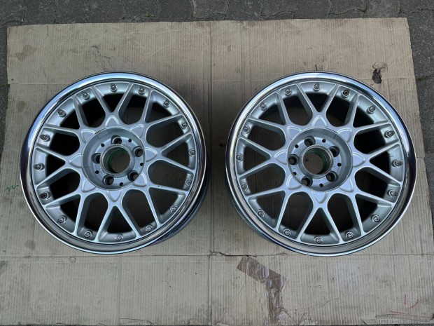 Eladó 2 db eredeti BBS RS 702 8x17 ET 35 (5x112) alufelni