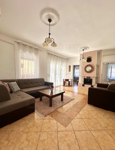 Elad� 2 gener�ci�s Csal�di h�z Balatonlell�n!