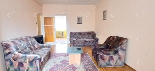 Elad� 2 szob�s, erk�lyes lak�s  otthon vagy befektet�s