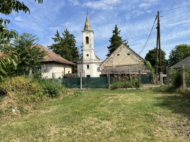 Elad� 2 szob�s csal�di h�z Szentantalf�n