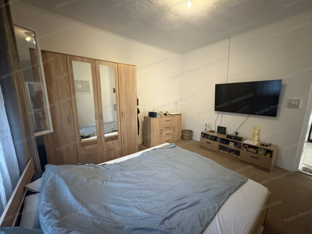 Elad� 2 szob�s csal�di h�z Vindornyasz�l�s�n!