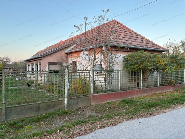 Elad� 2 szob�s csal�di h�z Zalaerd�d�n!