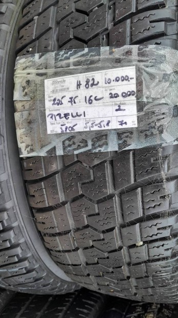 Elad 2db Pirelli 205/75R16C tli gumi 