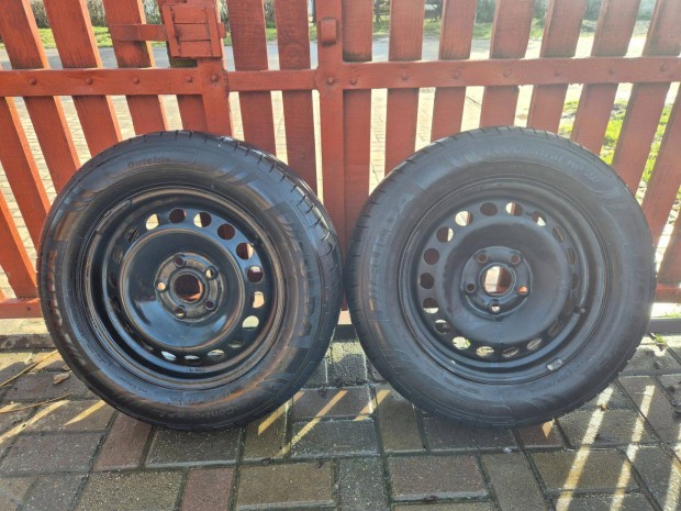 Elad� 2db VW, Audi, Skoda 5x112 15" lemezfelni 195/65 R15 Fulda ny�ri