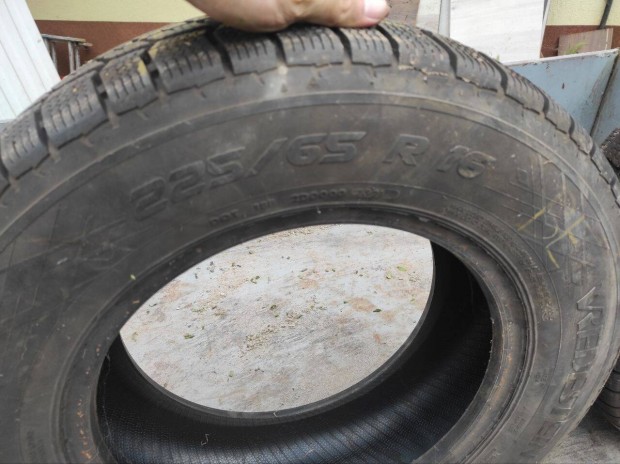 Eladó 2db Vredestein Comtrac 2 téli abroncs 225/65 R16 C gumiabroncs