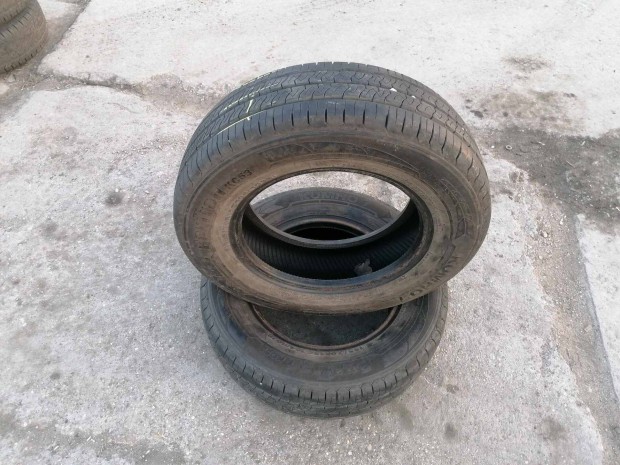 Elad 2db. 195/70R15C Kumho nyri gumi