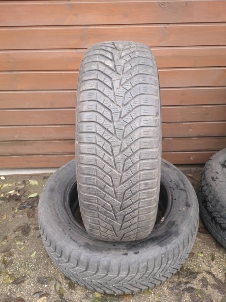 Elad 2db  205/60r16 tli gumi. 